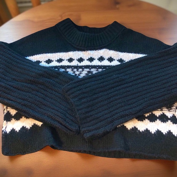 Altar'd State Geometric Fair Isle Cropped Sweater - Black - Medium NWT - Picture 5 of 11